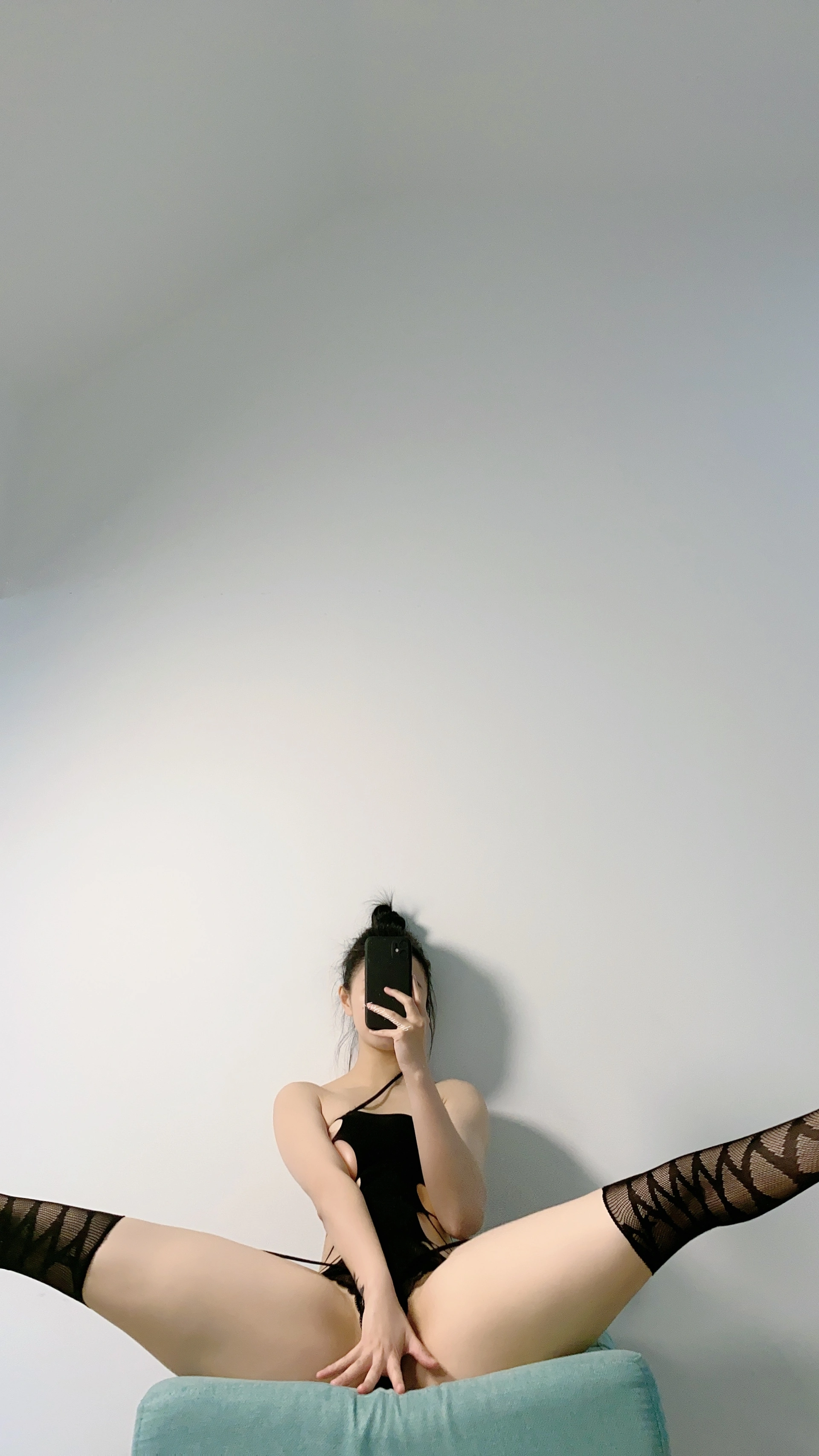 俏妞qiaoniuTT – NO.075 日黑丝长腿 2